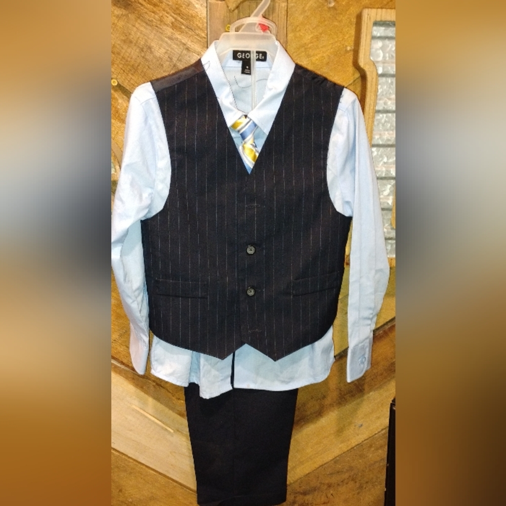 Size 5 Boys suit with vest and clip on tie